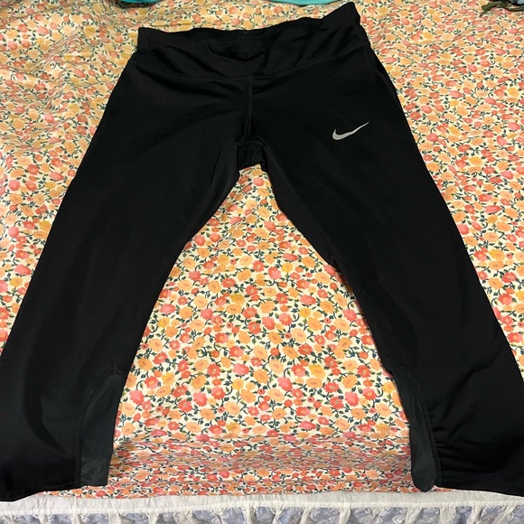Black nike 7/8 length running leggings - Picture 6 of 7